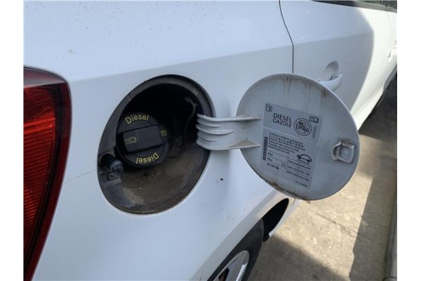 Recambio de tapa exterior combustible para volkswagen polo v (6c1) 1.4 advance bmt referencia OEM IAM 6R0809857L  