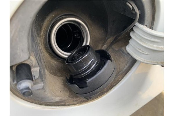 Recambio de tapon combustible para volkswagen polo v (6c1) 1.4 advance bmt referencia OEM IAM 6R0201550H  