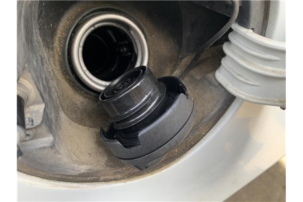 Recambio de tapon combustible para volkswagen polo v (6c1) 1.4 advance bmt referencia OEM IAM 6R0201550H  