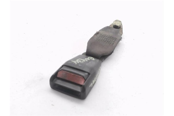 Recambio de anclaje cinturon trasero central para suzuki vitara (se/sf/et) 1.9 td largo lujo referencia OEM IAM 07R324699  