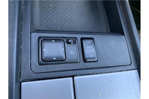 Recambio de mando retrovisor electrico para nissan murano (z50) 3.5 referencia OEM IAM 25570AX005 25535CA000 