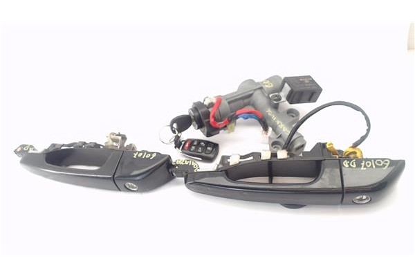 Recambio de llave para kia carnival 2.9 crdi referencia OEM IAM 819104D020 95420H1000 