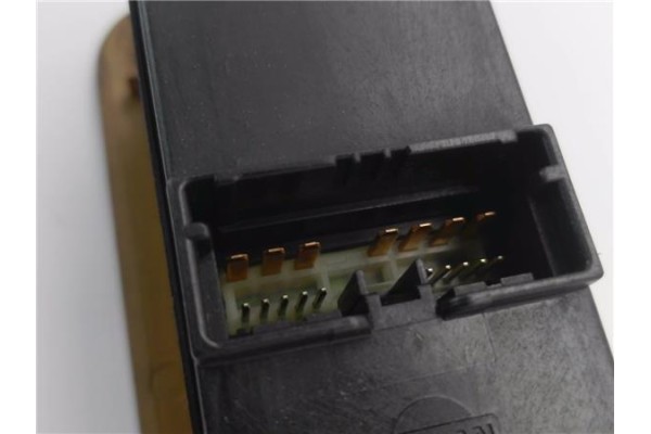 Recambio de mando elevalunas delantero derecho para nissan maxima qx (a32) 2.0 referencia OEM IAM 2541140U01  