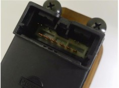 Recambio de mando elevalunas trasero derecho para nissan maxima qx (a32) 2.0 referencia OEM IAM 8296041U00  