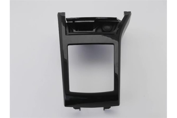 Recambio de embellecedor consola central para opel astra h gtc 1.9 cdti referencia OEM IAM 331985437  