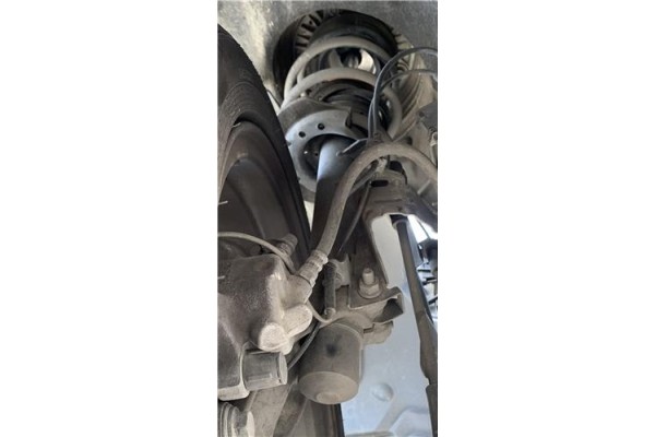 Recambio de amortiguador delantero izquierdo para bmw serie 1 berlina 5p (f20) 2.0 116d referencia OEM IAM 31316873721 371068665