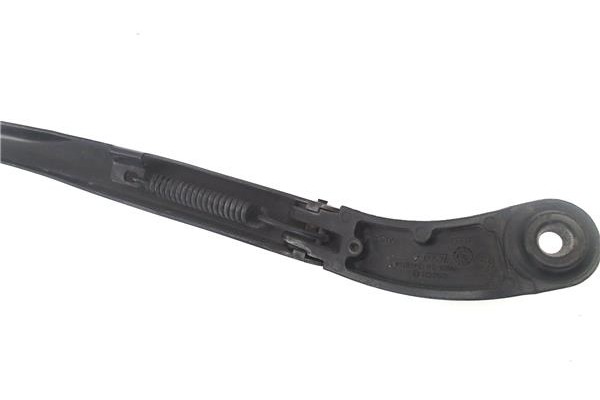 Recambio de brazo limpiaparabrisas delantero derecho para fiat croma (194) 1.9 d multijet referencia OEM IAM 745604  
