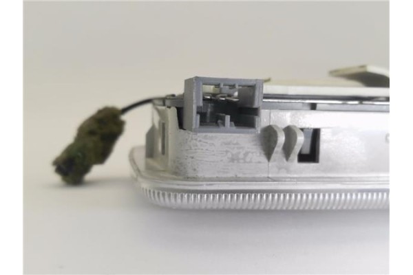 Recambio de luz delantero central techo para opel combo d 1.3 selection l2h1 referencia OEM IAM 785244963  