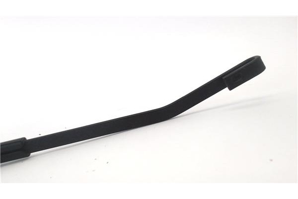 Recambio de brazo limpiaparabrisas trasero para opel combo furgón/ranchera familiar 1.7 di 16v referencia OEM IAM 09225630  