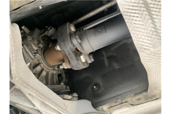 Recambio de cardan trasero para bmw serie 1 berlina 5p (f20) 2.0 116d referencia OEM IAM 26107624182  