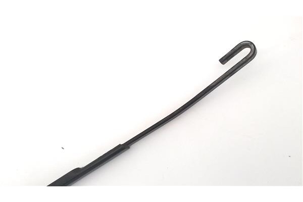Recambio de brazo limpiaparabrisas delantero derecho para jeep cherokee (kj) 2.5 crd básico referencia OEM IAM 80000218 3AS12U 