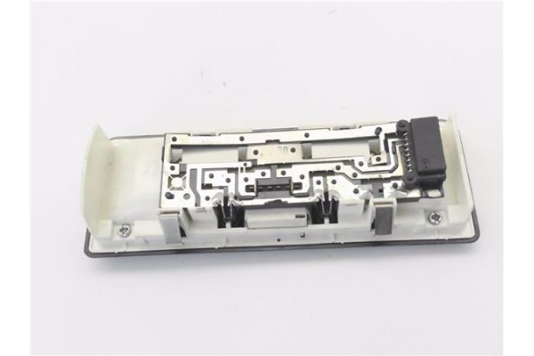 Recambio de luz delantero central techo para bmw serie 3 compacto (e46) 2.0 318ti referencia OEM IAM 8364928 2JA007712 