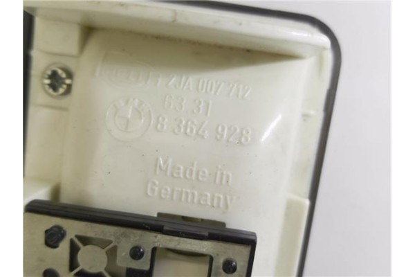 Recambio de luz delantero central techo para bmw serie 3 compacto (e46) 2.0 318ti referencia OEM IAM 8364928 2JA007712 