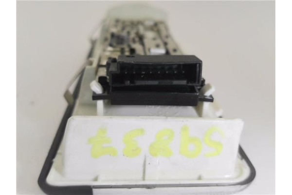 Recambio de luz delantero central techo para bmw serie 3 compacto (e46) 2.0 318ti referencia OEM IAM 8364928 2JA007712 