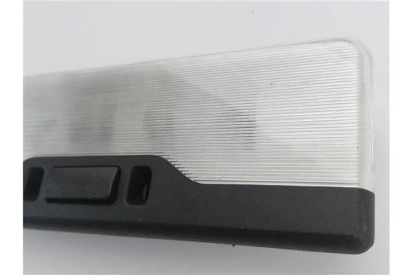 Recambio de luz delantero central techo para bmw serie 3 compacto (e46) 2.0 318ti referencia OEM IAM 8364928 2JA007712 