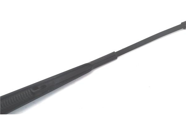 Recambio de brazo limpiaparabrisas delantero derecho para opel zafira b 1.9 enjoy referencia OEM IAM 13145564  