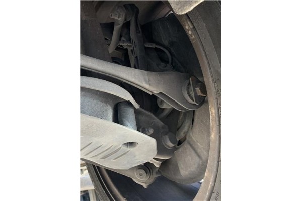 Recambio de mangueta trasero derecha para bmw serie 1 berlina 5p (f20) 2.0 116d referencia OEM IAM 33326792516  