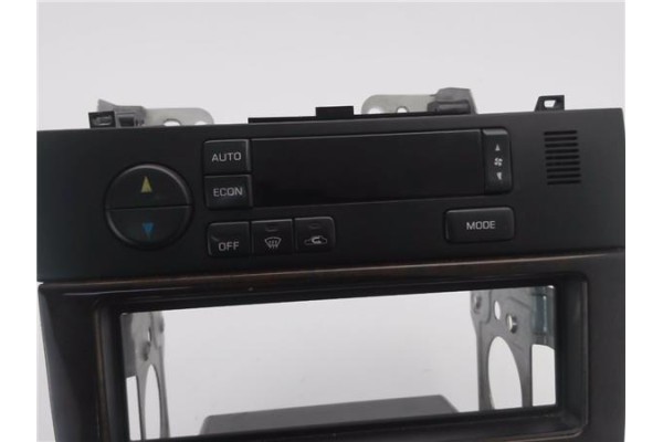 Recambio de embellecedor consola central para nissan maxima qx (a32) 2.0 referencia OEM IAM 6826044U1U 2852540U01 