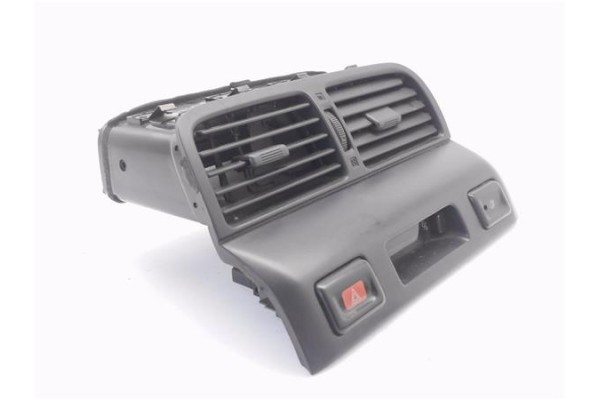 Recambio de rejilla entrada de aire para nissan maxima qx (a32) 2.0 referencia OEM IAM 6875040U00 6875044U00 