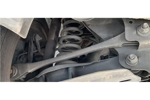 Recambio de brazo inferior trasero izquierdo para bmw serie 1 berlina 5p (f20) 2.0 116d referencia OEM IAM 33326792525  
