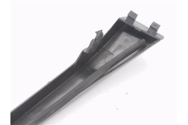 Recambio de cerquillo faro para bmw serie 3 compacto (e46) 2.0 318ti referencia OEM IAM 51137030553 11460913 