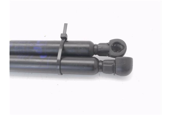 Recambio de amortiguador porton para renault clio i fase i / ii (b/c57) 1.2 (b/c/s577) referencia OEM IAM 7700800311H  