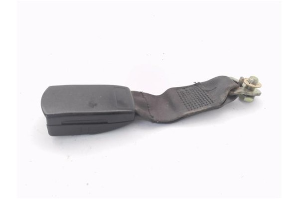 Recambio de anclaje cinturon trasero izquierdo para suzuki vitara (se/sf/et) 1.9 td largo lujo referencia OEM IAM 06R323099  