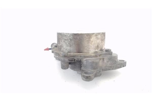 Recambio de depresor freno para renault master iii combi 2.3 l2h2 3,5t referencia OEM IAM 8201163444 211014 