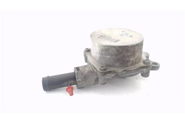 Recambio de depresor freno para renault master iii combi 2.3 l2h2 3,5t referencia OEM IAM 8201163444 211014 