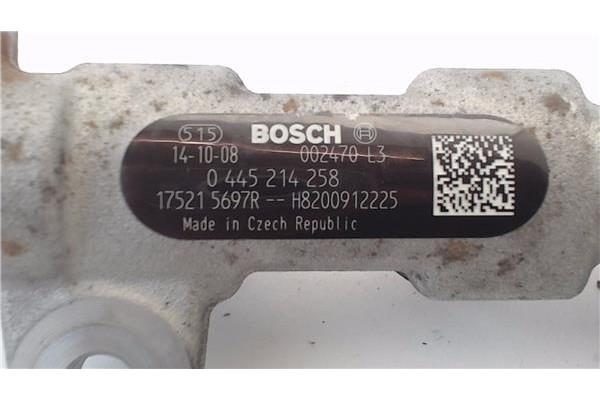 Recambio de rampa inyectores para renault master iii combi 2.3 l2h2 3,5t referencia OEM IAM 0445214258 175215697R 