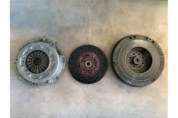 Recambio de kit embrague completo para suzuki vitara (se/sf/et) 2.0 v6 largo superlujo referencia OEM IAM TYC560  