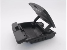 Recambio de portaobjetos consola central para hyundai i30 (fd) 1.6 crdi referencia OEM IAM 847702L000  