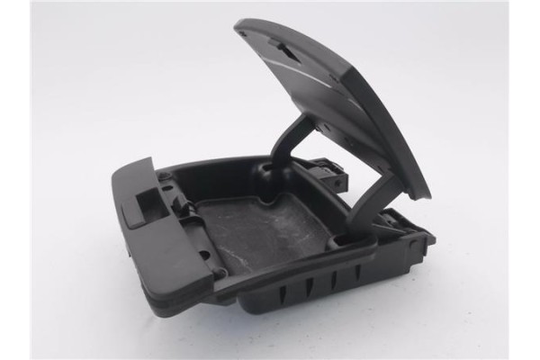 Recambio de portaobjetos consola central para hyundai i30 (fd) 1.6 crdi referencia OEM IAM 847702L000  