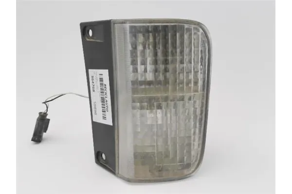 Recambio de piloto antiniebla trasero derecho para opel vivaro 2.0 cdti referencia OEM IAM 93863596 4412787 