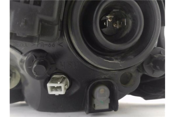 Recambio de faro delantero dcho para toyota aygo (kgb/wnb) 1.0 básico referencia OEM IAM 811100H070 89092755 