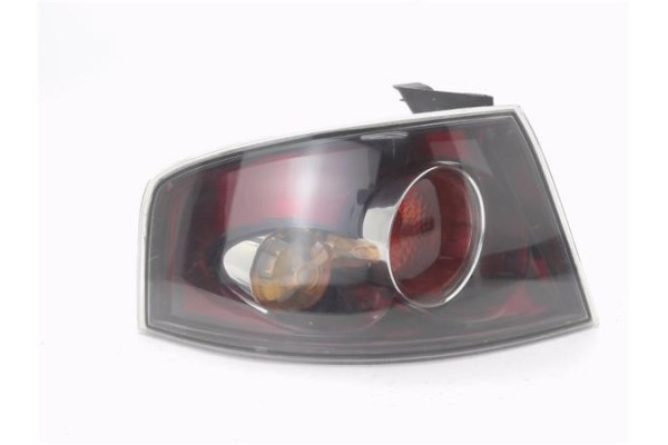 Recambio de piloto trasero izquierdo para seat ibiza (6l1) 1.4 16v referencia OEM IAM 6L6945095C 6L6945095D 