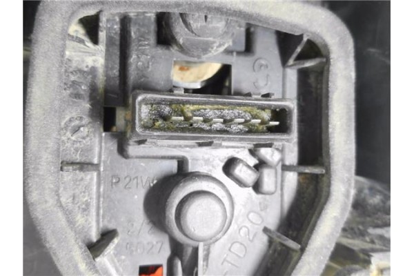 Recambio de piloto trasero izquierdo para citroen berlingo 2.0 hdi collection combi referencia OEM IAM 9657977080 9657976880 