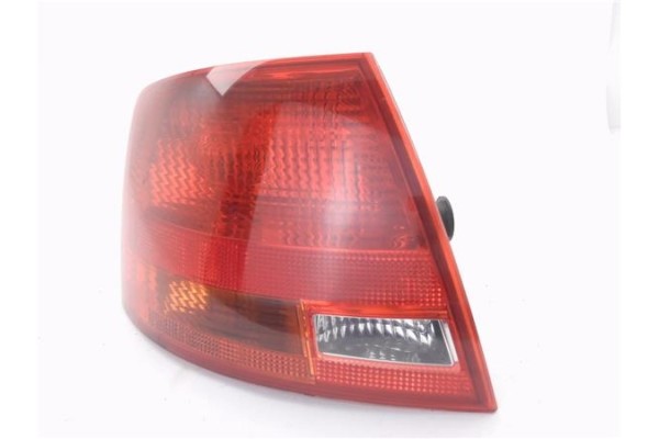 Recambio de piloto trasero izquierdo para audi a4 avant (8e) 1.9 tdi referencia OEM IAM 8E9945095C  