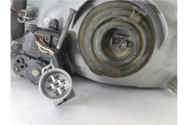 Recambio de faro delantero izquierdo para suzuki vitara (se/sf/et) 2.0 v6 largo superlujo referencia OEM IAM 10032224L  