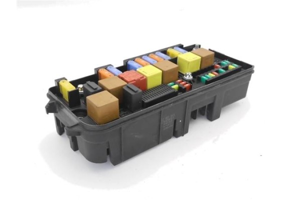 Recambio de caja fusibles/rele para saab 9-3 berlina 1.9 tid referencia OEM IAM 12805845 519109003 