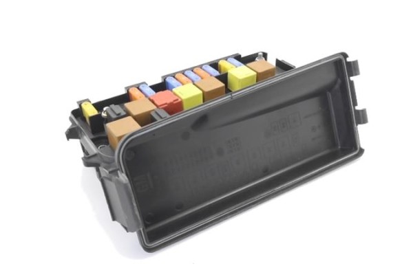 Recambio de caja fusibles/rele para saab 9-3 berlina 1.9 tid referencia OEM IAM 12805845 519109003 