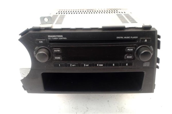 Recambio de radio / cd para ssangyong actyon 2.0 200 xdi referencia OEM IAM 8910009101HCH MCD6000CE2 