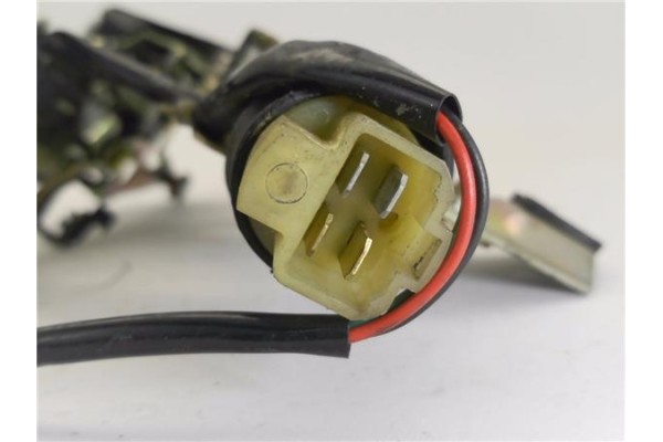 Recambio de cierre electromagnetico delantero izquierdo para suzuki vitara (se/sf/et) 1.6 (et) referencia OEM IAM 8328861A00  