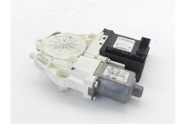 Recambio de motor elevalunas delantero derecho para volkswagen golf v plus (5m1) 2.0 tdi 16v referencia OEM IAM 5M1837402G 1K095