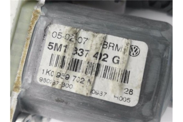 Recambio de motor elevalunas delantero derecho para volkswagen golf v plus (5m1) 2.0 tdi 16v referencia OEM IAM 5M1837402G 1K095