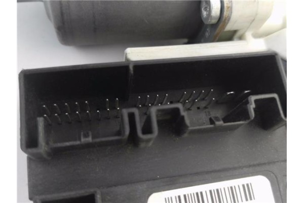 Recambio de motor elevalunas delantero derecho para volkswagen golf v plus (5m1) 2.0 tdi 16v referencia OEM IAM 5M1837402G 1K095