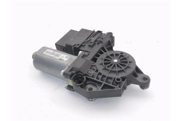 Recambio de motor elevalunas trasero derecho para volkswagen golf v plus (5m1) 2.0 tdi 16v referencia OEM IAM 5M0839402C 1K09597
