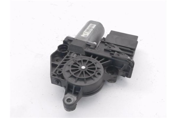Recambio de motor elevalunas trasero derecho para volkswagen golf v plus (5m1) 2.0 tdi 16v referencia OEM IAM 5M0839402C 1K09597