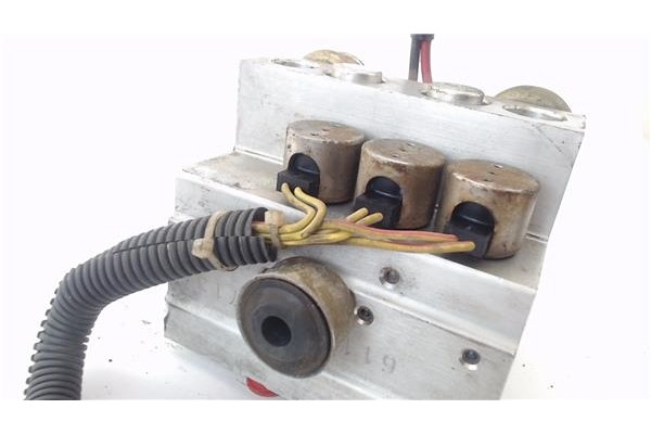 Recambio de nucleo abs para suzuki vitara (se/sf/et) 2.0 v6 largo superlujo referencia OEM IAM 5610077E00  