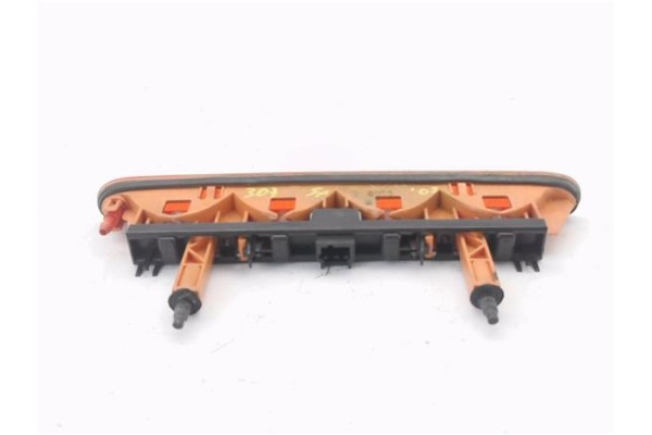 Recambio de luz central de freno para peugeot 307 (s1) 1.4 xn referencia OEM IAM E20043  